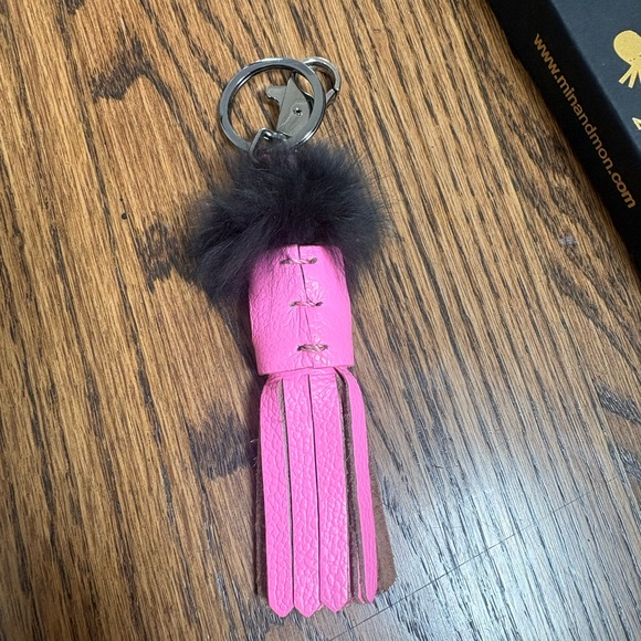 Min & Mon Pink Leather Keychain with Black Fur - Picture 3 of 4